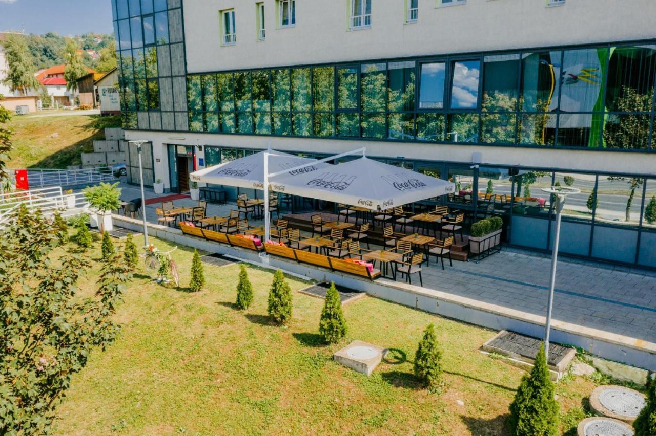 University Hotel Dorrah Tuzla Buitenkant foto